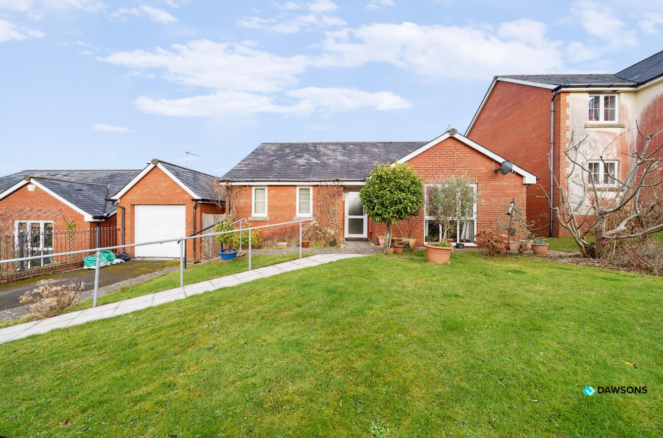 Oak Tree Close, West Cross, Swansea, SA3 5RW
